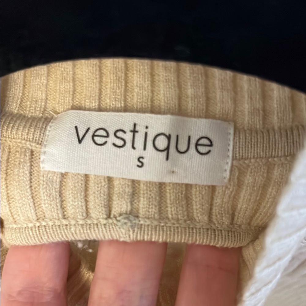 Vestique Puff Sleeve Body Suit - Picture 3 of 3